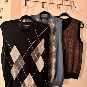Apt. 9 V-Neck Sweater Black and Gray